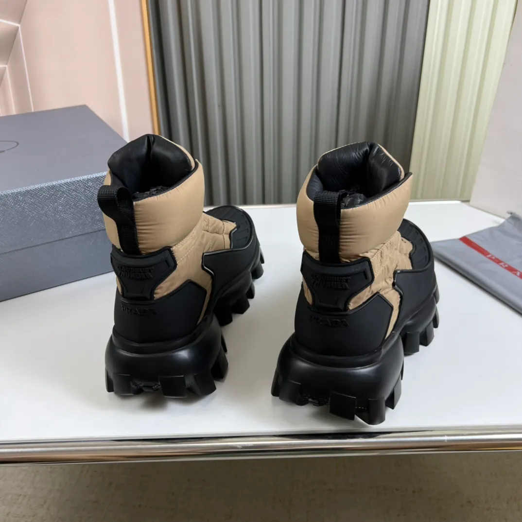 Men's shoes 💰620💰 [PRADA] Autumn and winter hot men's shoes shipped 👏Official website synchronized ⬆️Original fly-knit film fabric + cowhide lining, 1⃣️:1⃣️reproduction, original sole, 38-45 (45. Customized, non-refundable)